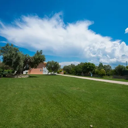 Eleana アパート *